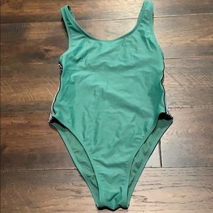 One piece swim suit